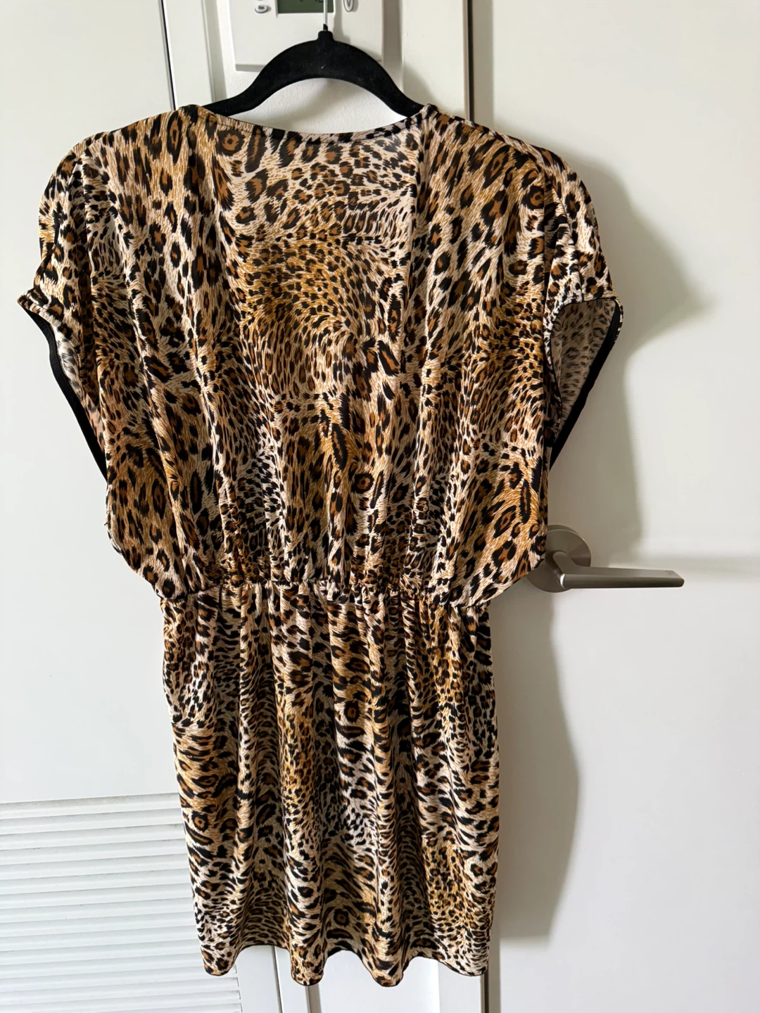Women's Leopard Print V-Neck Mini Dress size L - photo 3