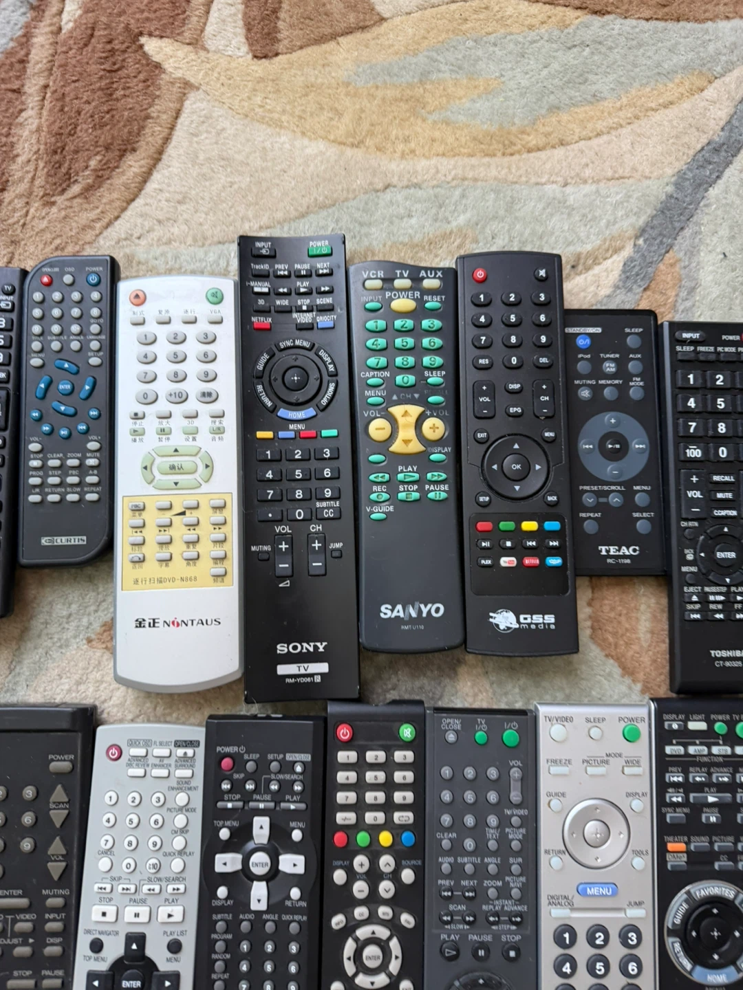 REMOTE CONTROL LOT – TV, DVD, MEDIA & PC DEVICES - photo 3