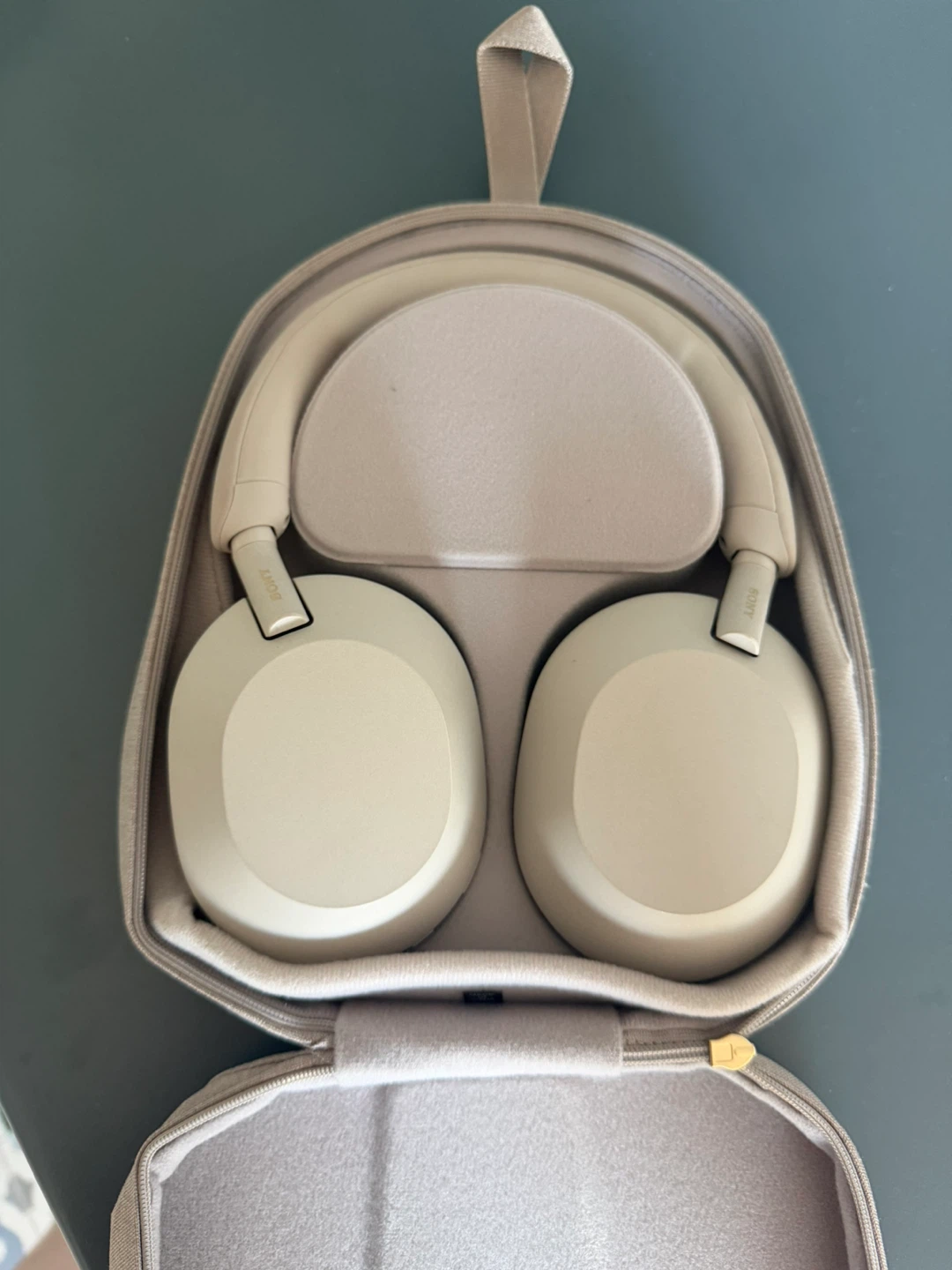 Sony WH-1000XM5