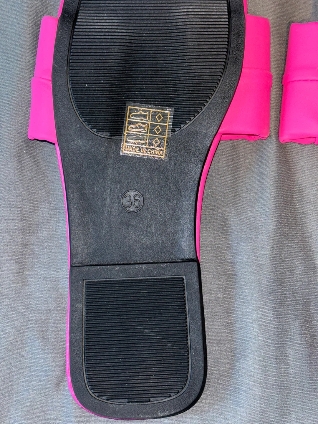 Hot Pink Fashion Slides Sandals Size 36/Size 4 - photo 3