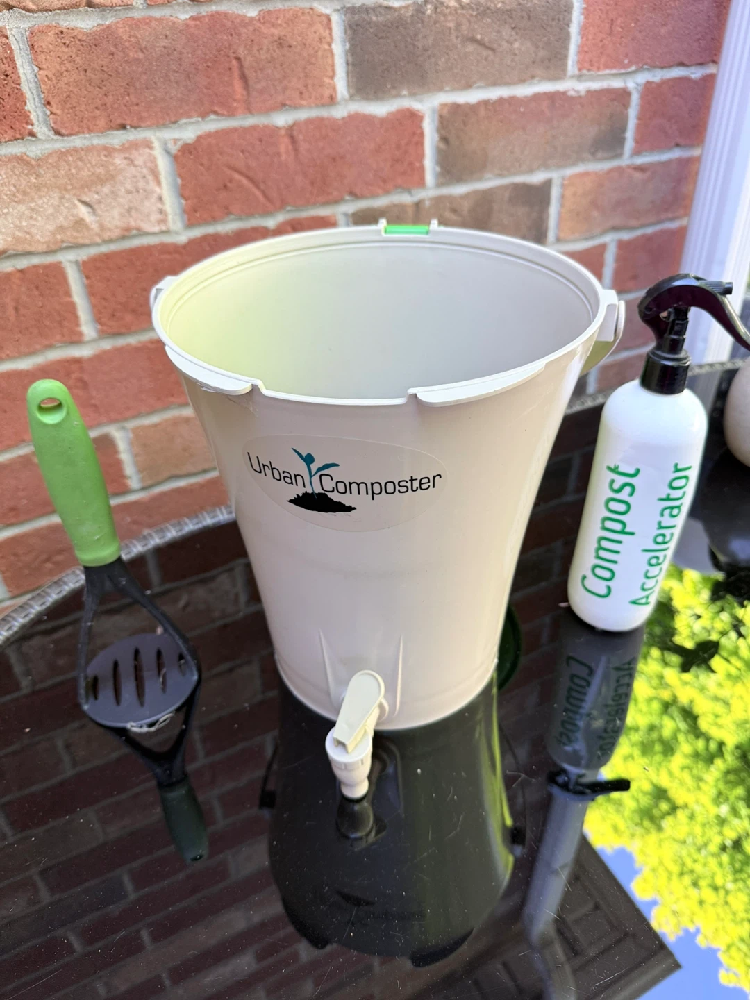 Urban Composter with Compost Accelerator Spray - photo 2