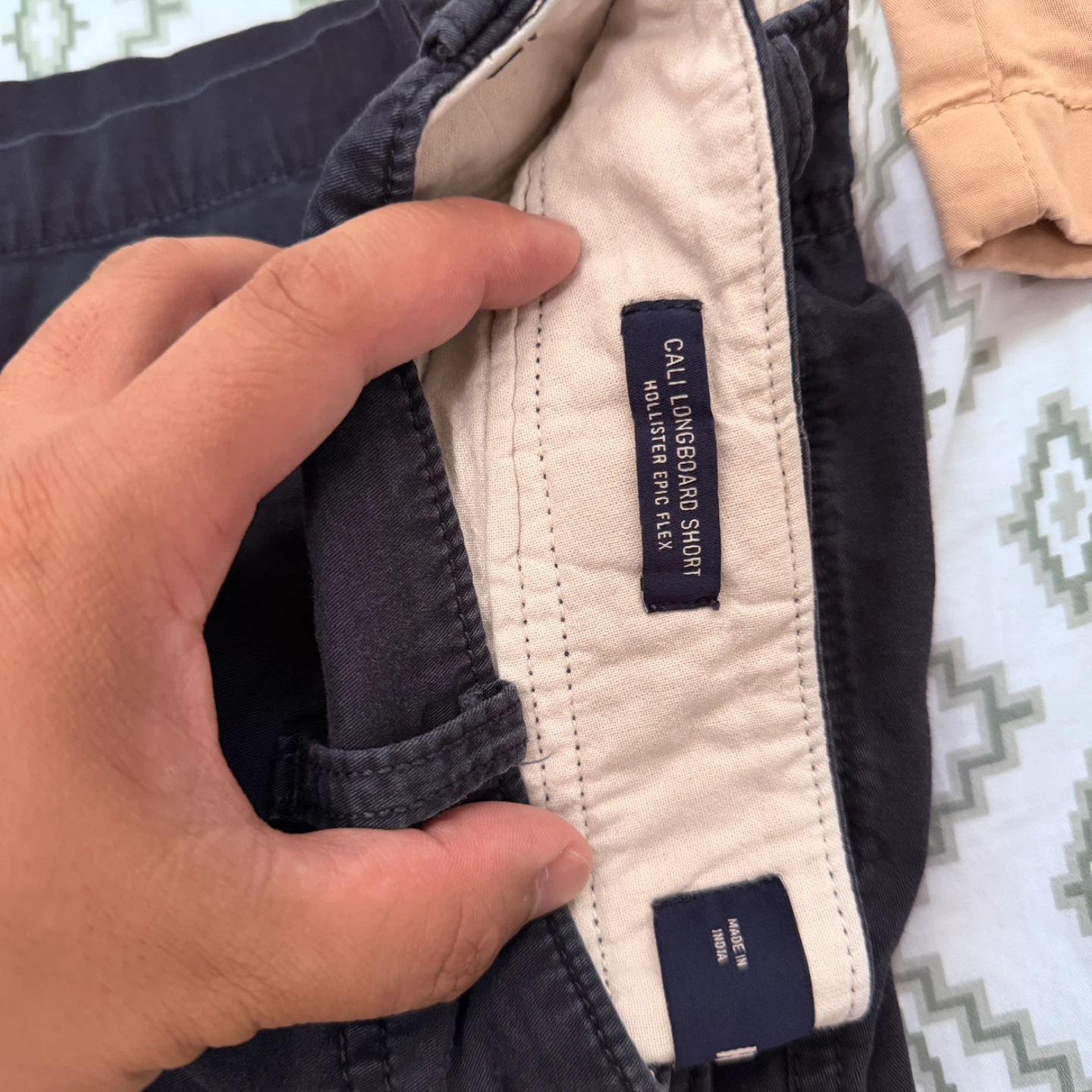 Bundle of 3: AE & Hollister Cali Longboard Shorts - photo 5