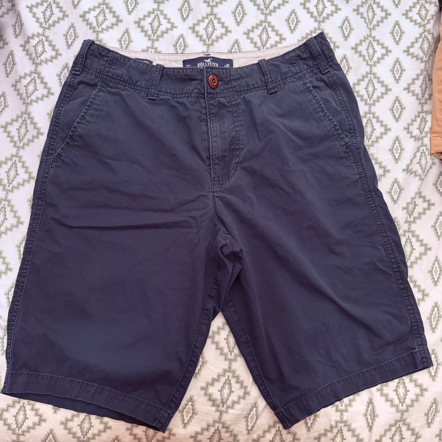 Bundle of 3: AE & Hollister Cali Longboard Shorts - photo 3