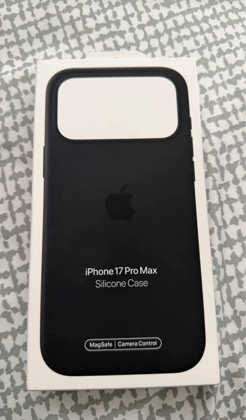 Apple iPhone 17 Pro Max Silicone Case - Black