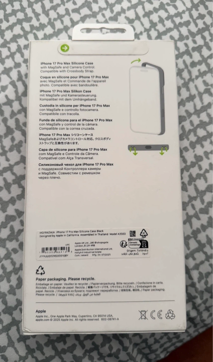 Apple iPhone 17 Pro Max Silicone Case - Black - photo 2