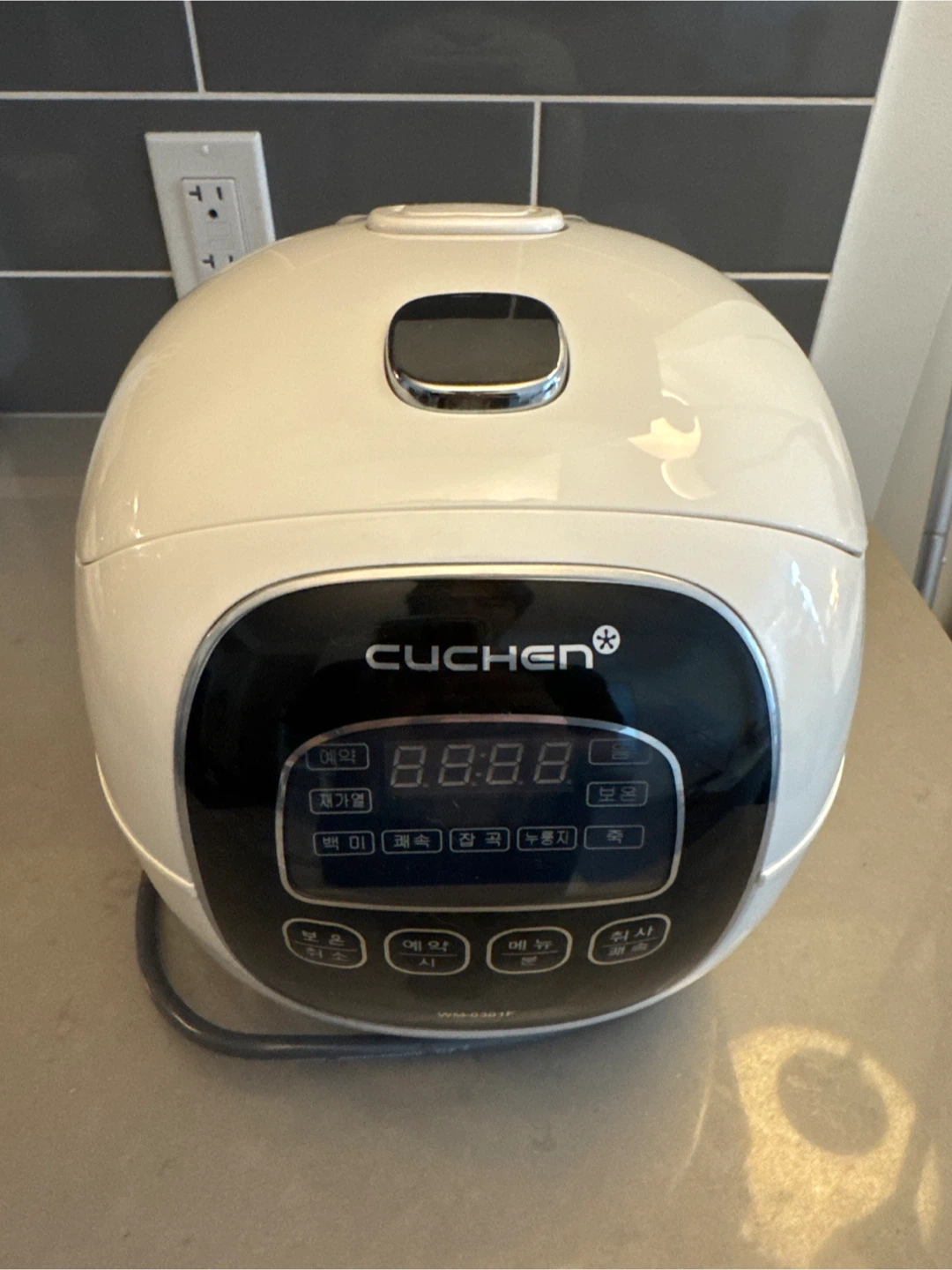 CUCHEN WM-0301F Rice Cooker