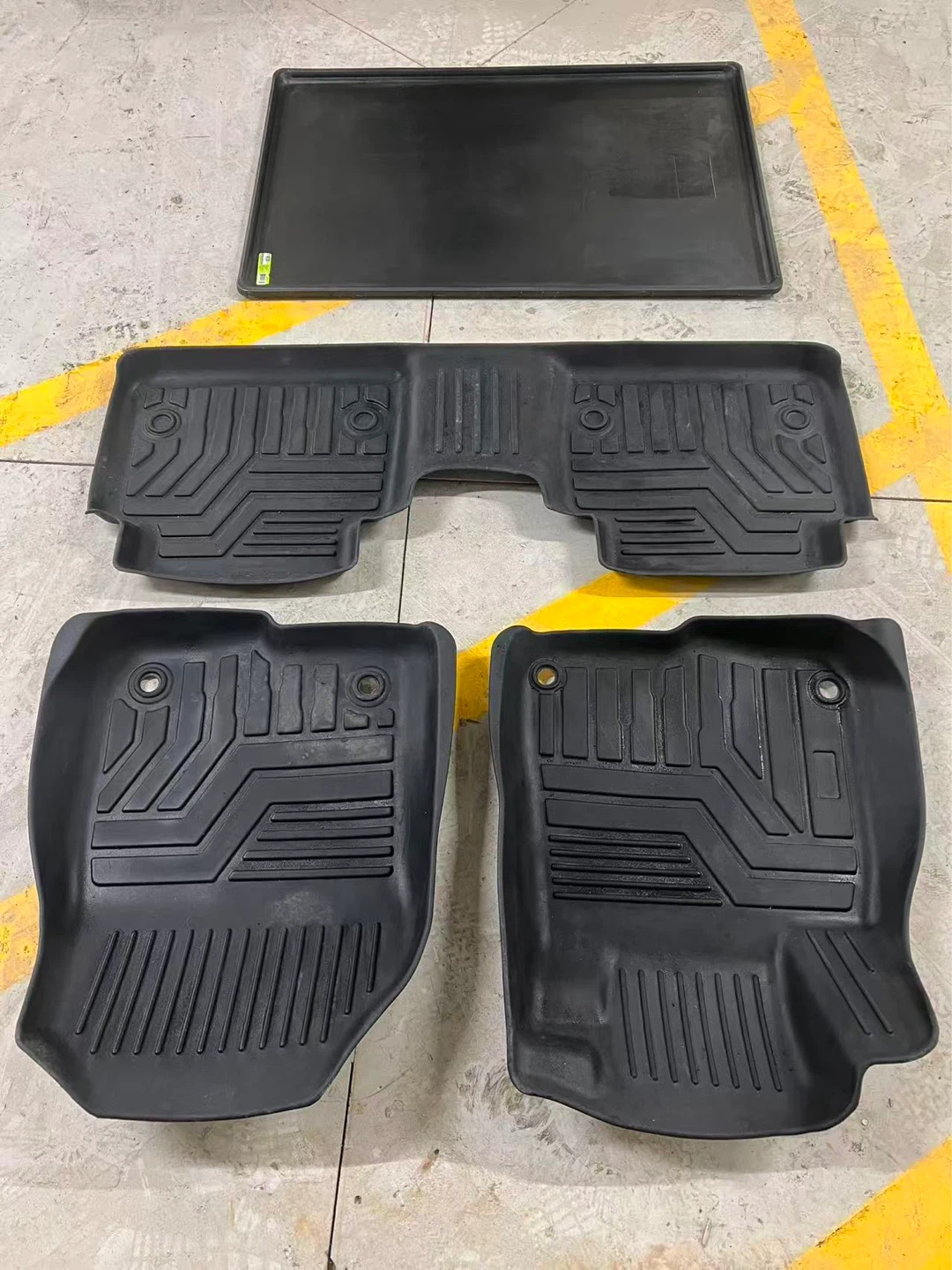 Honda CRV Floor Mats and Cargo Liner Set