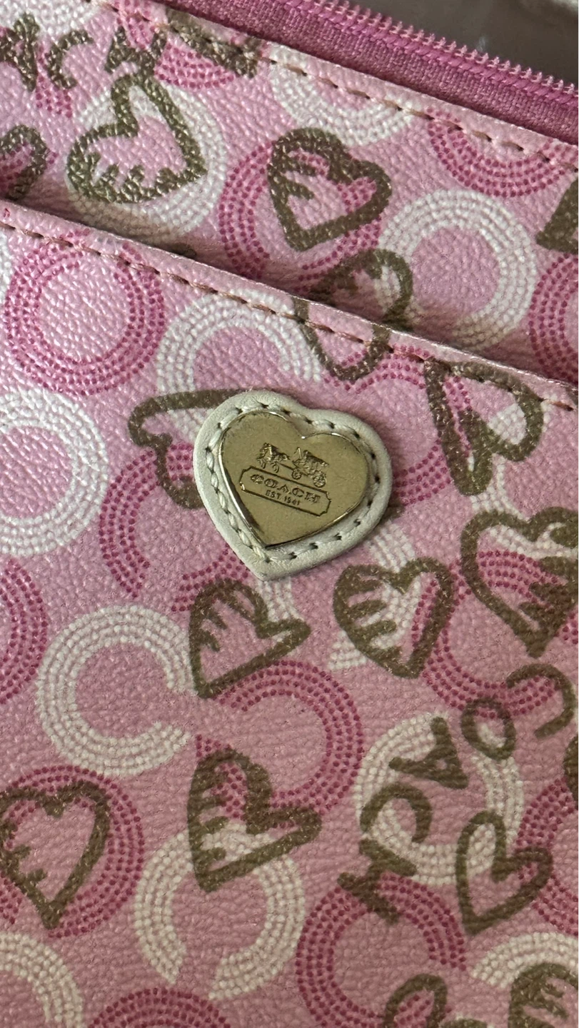 Y2K Coach Pink Heart Print Crossbody Bag - photo 3