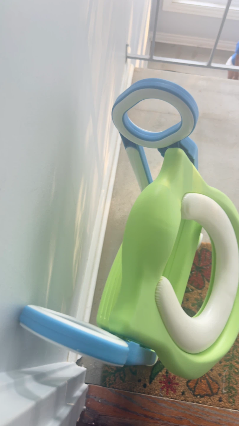 Potty Training Seat with Handles and adjustable step - photo 3