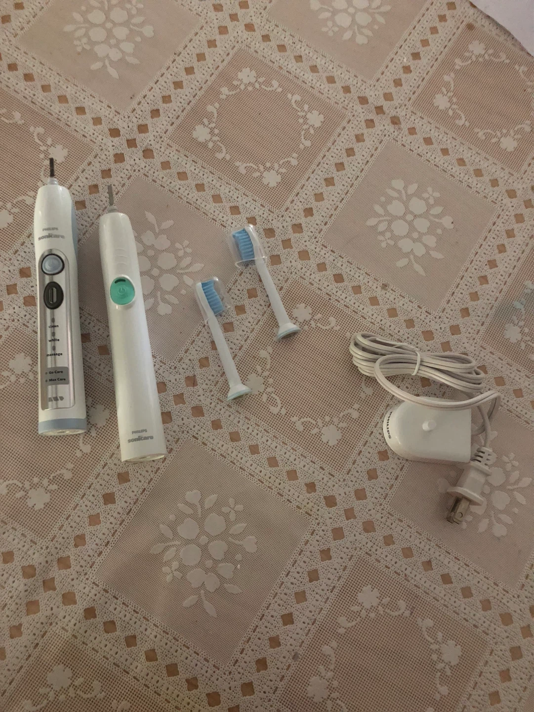 Philips Sonicare Electric Toothbrush Set with Charger and Heads