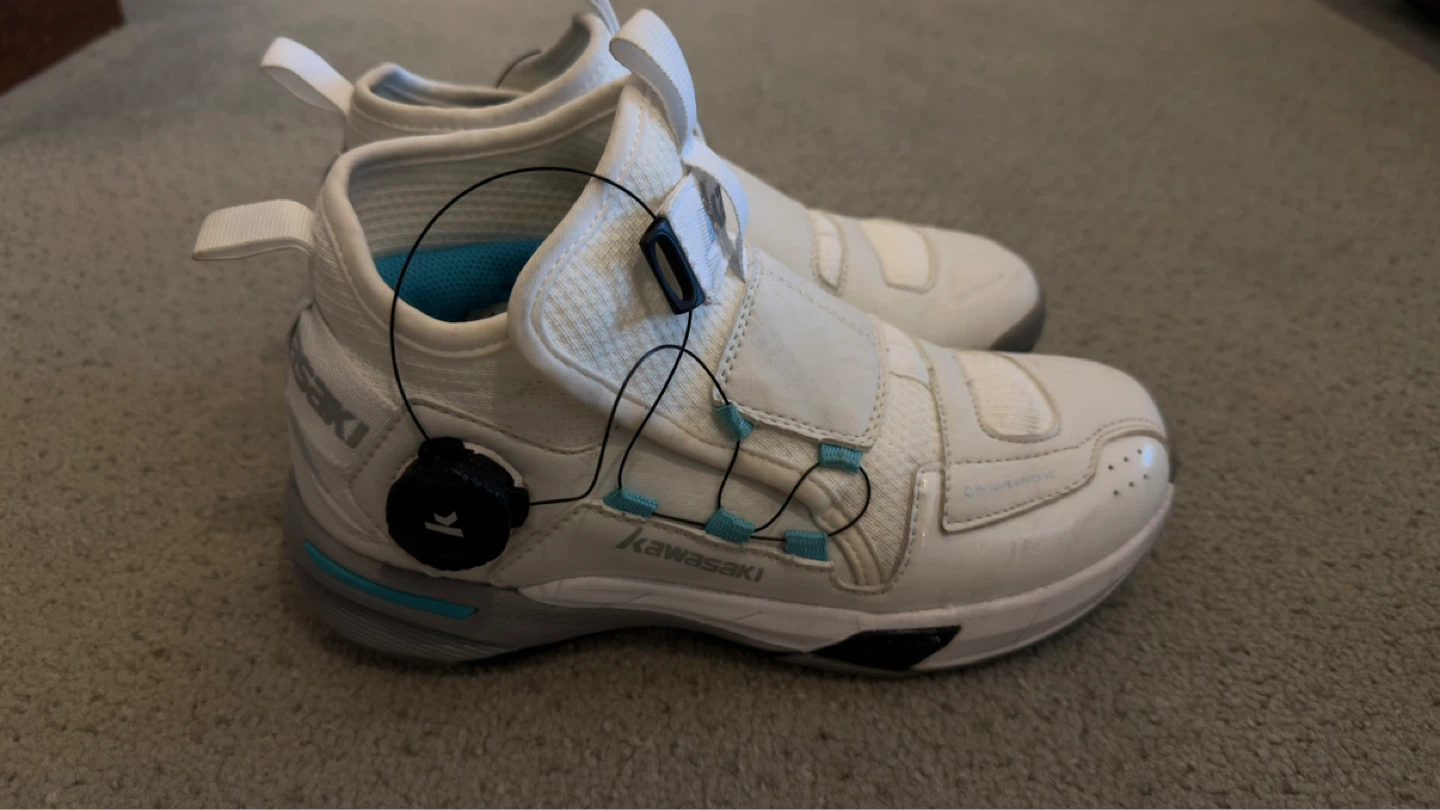 White Kawasaki Athletic Shoes (Badminton) - photo 4