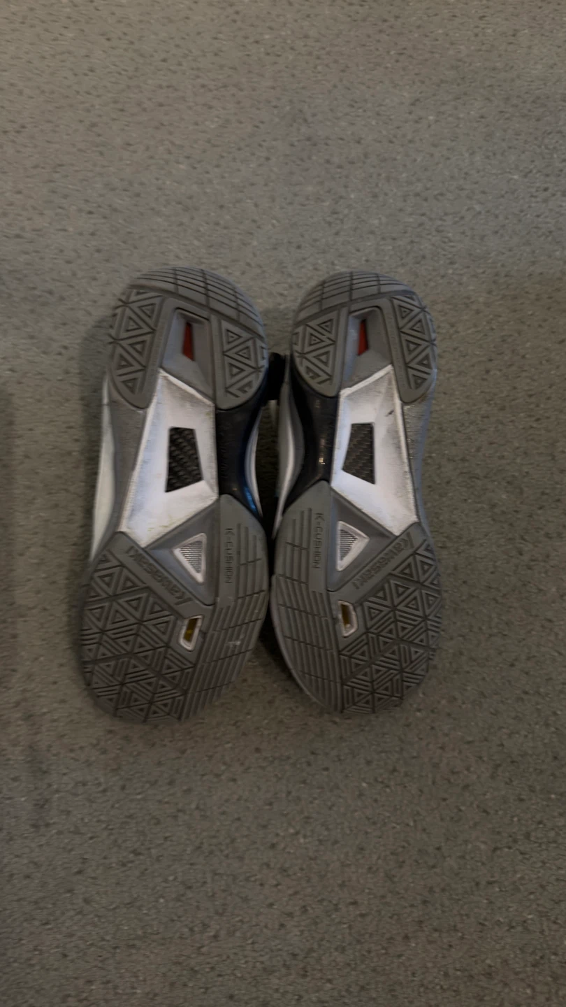 White Kawasaki Athletic Shoes (Badminton) - photo 5