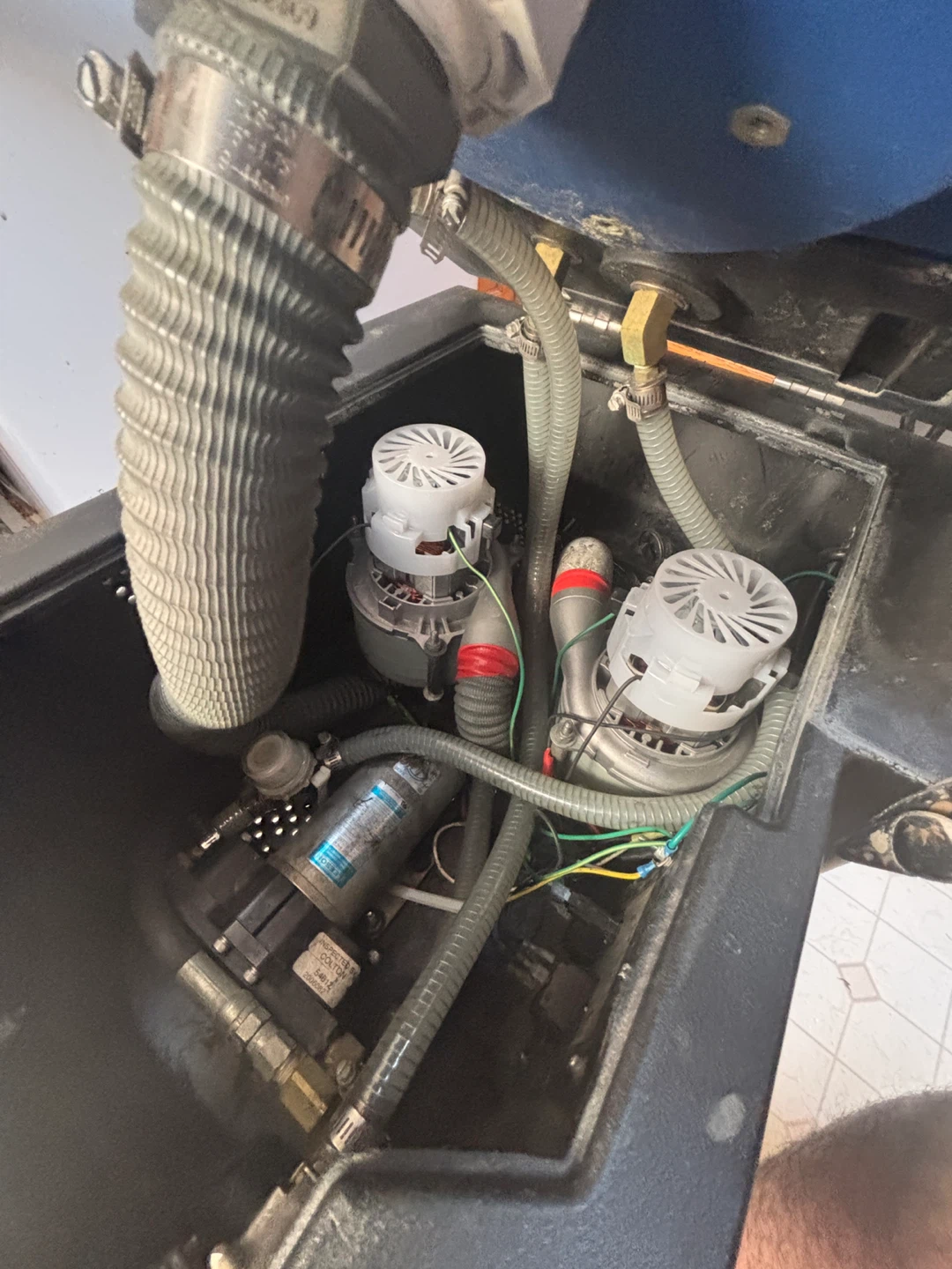 Ninja 200psi adjustable. brand new vacs and pump - photo 2
