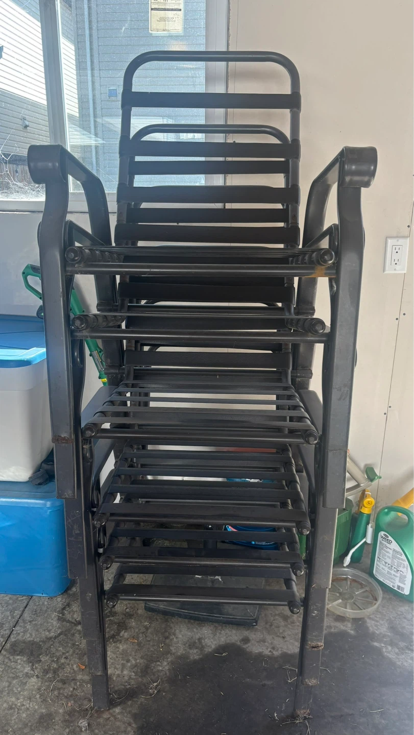 Set of 6 stackable patio chairs