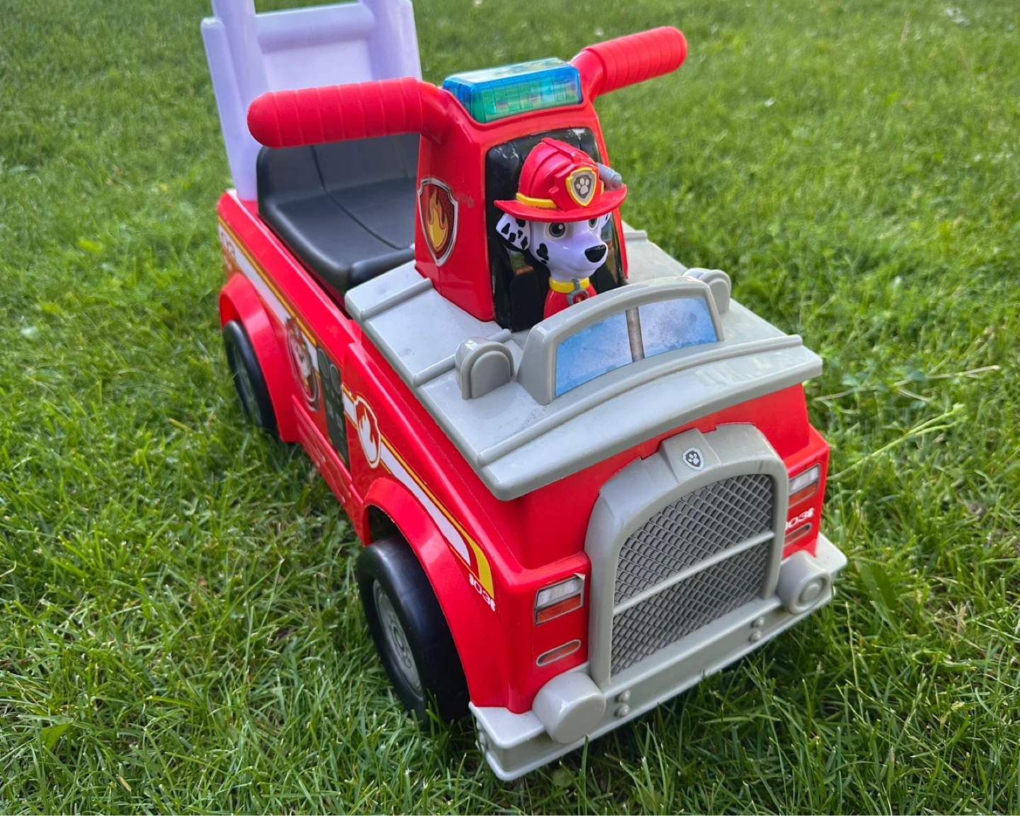 Paw Patrol Marshall Fire Truck Ride-On Toy - photo 3