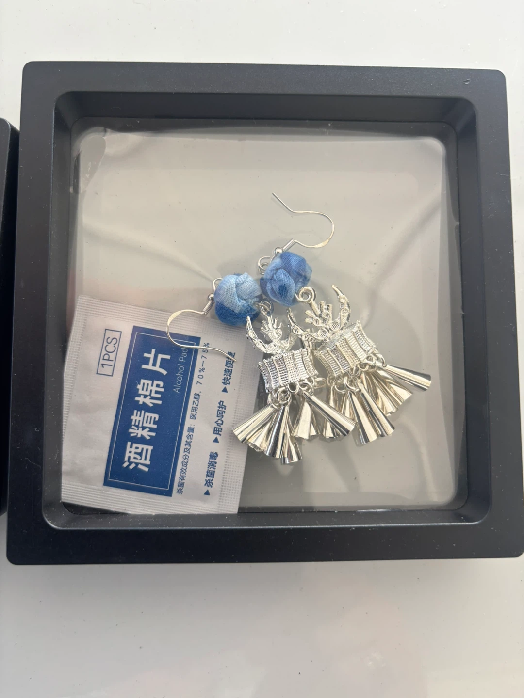 Earring 10 dollars each - photo 3