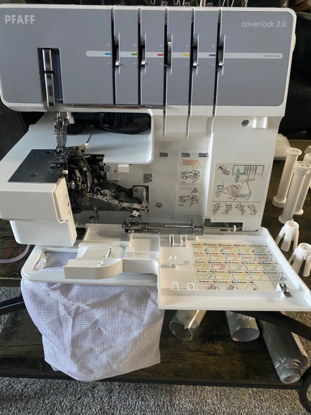 Pfaff Coverlock 3.0 Serger Sewing Machine - photo 2