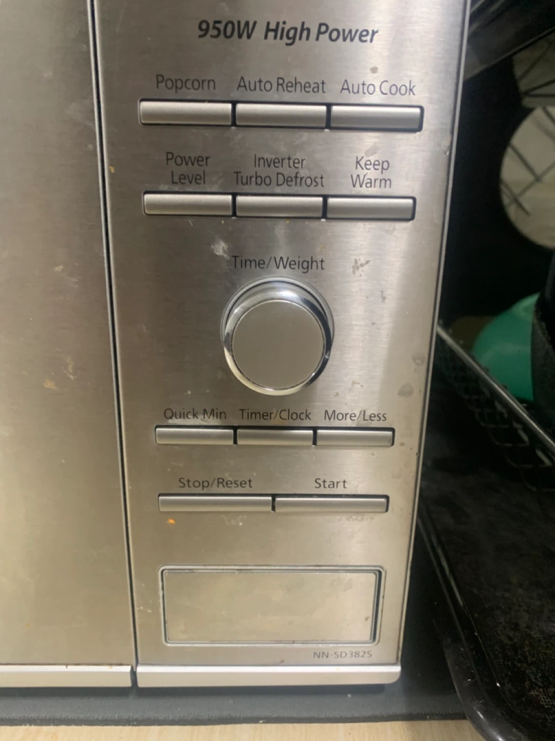 Energy Saving Inverter Panasonic 950W Microwave