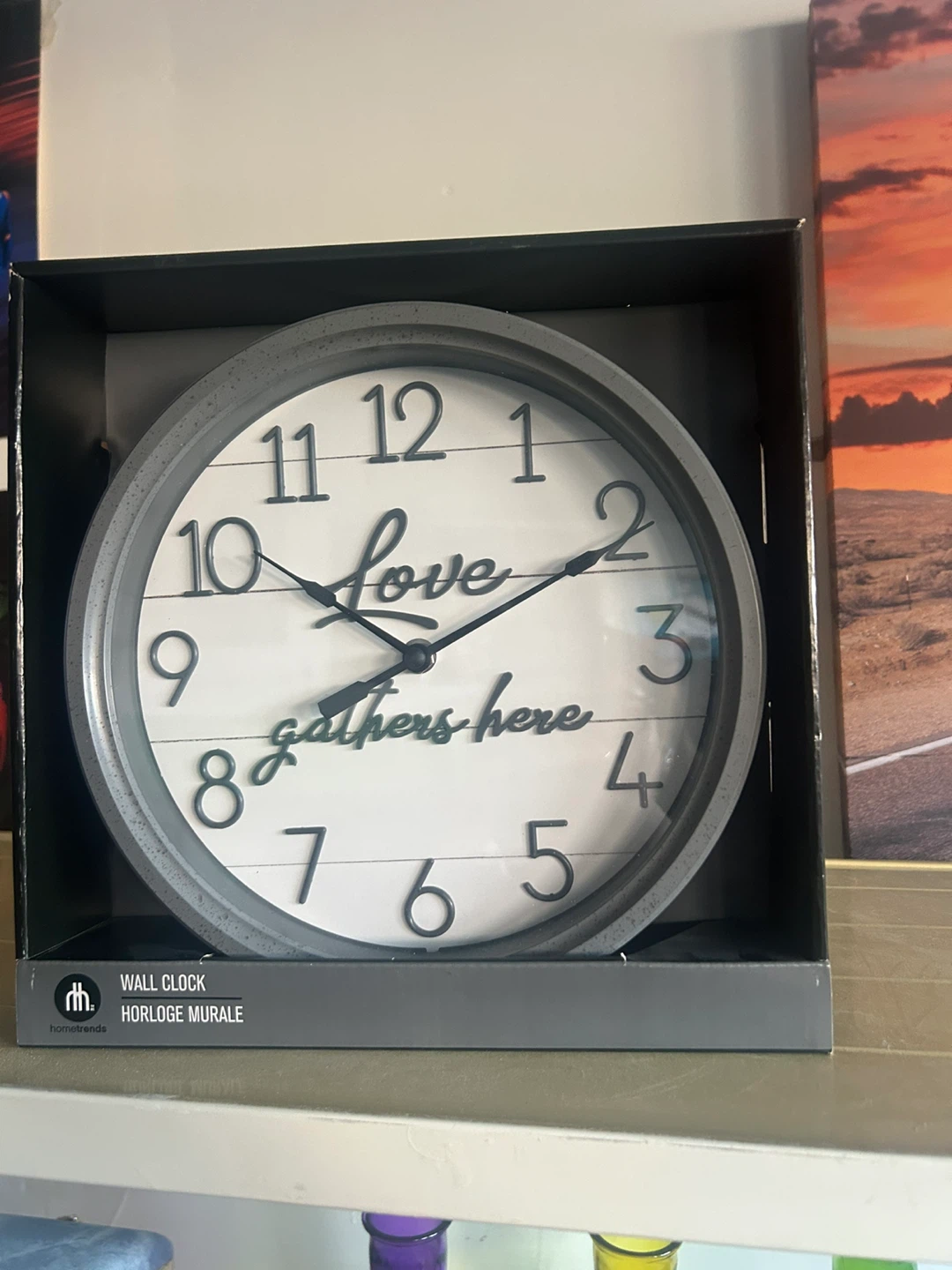 Hometrends Wall Clock "Love Gathers Here"