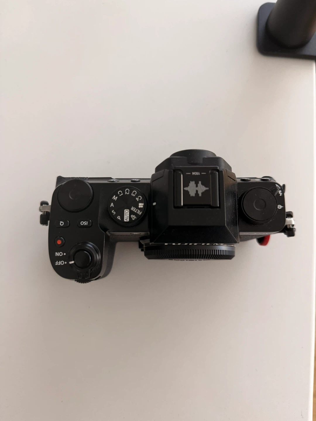 Fujifilm X-S10 Mirrorless Camera - photo 2