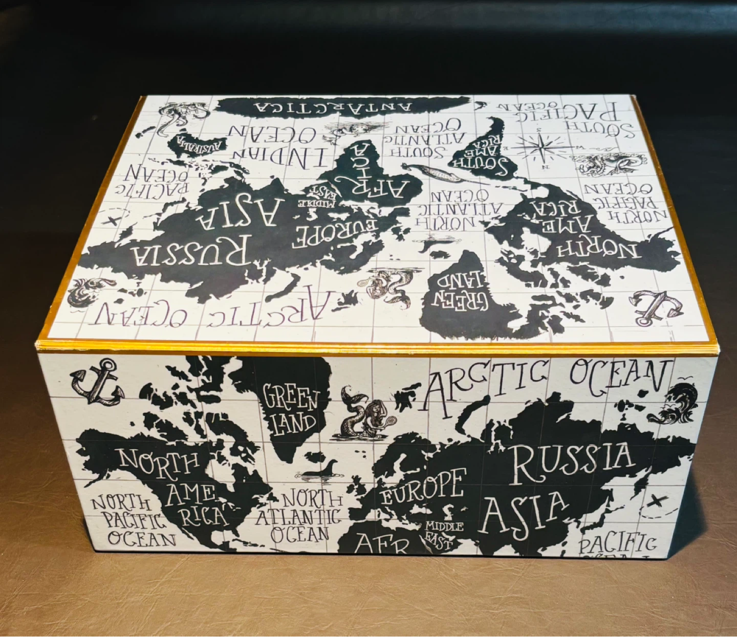 World Map Storage Box - photo 4