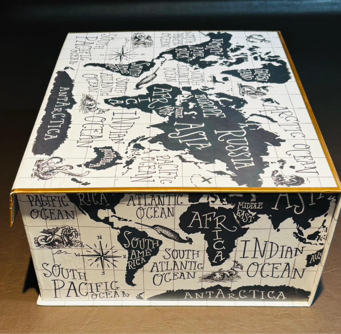 World Map Storage Box - photo 3