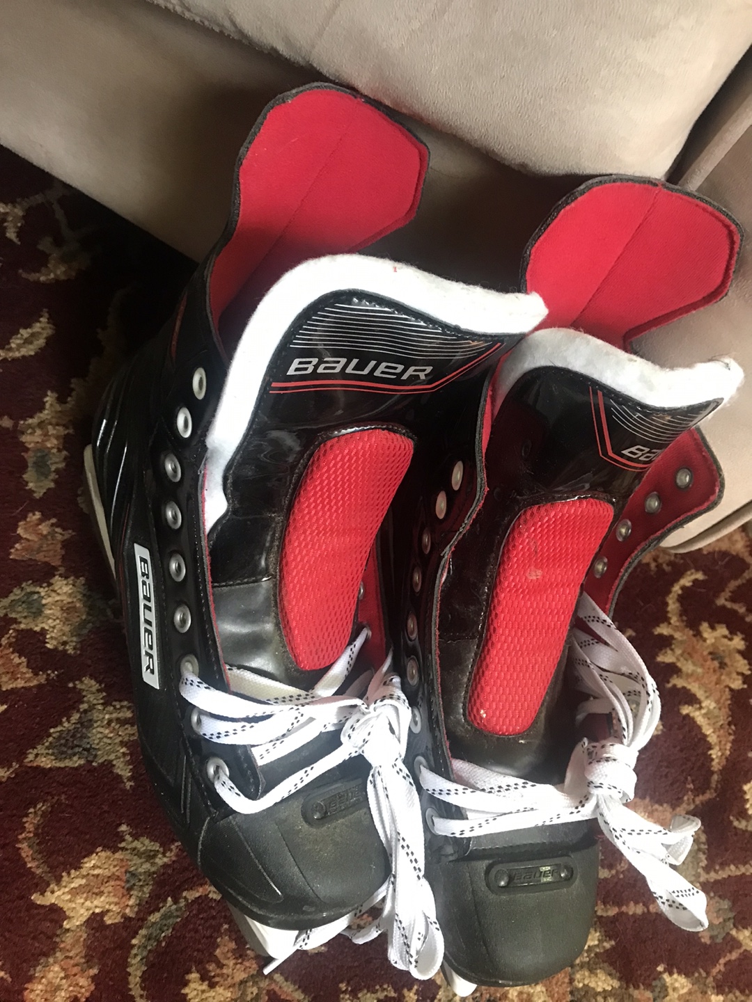 Like New Bauer Hockey Skates Size 8