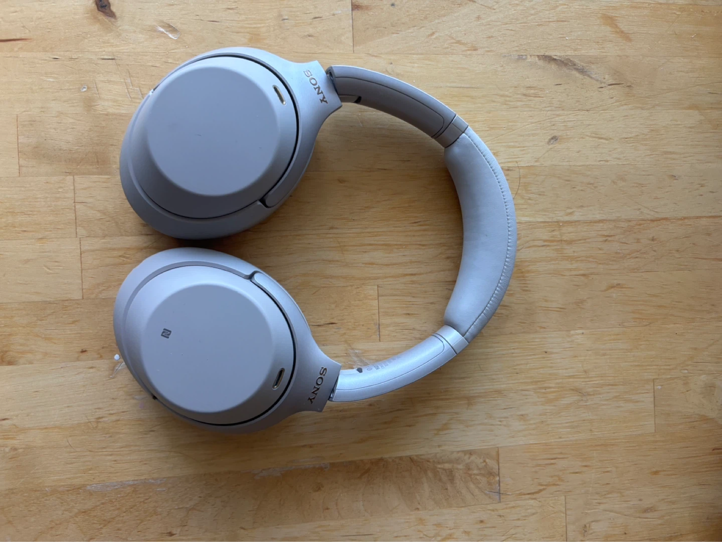 Sony WH-1000XM3 Bluetooth headphones - photo 2