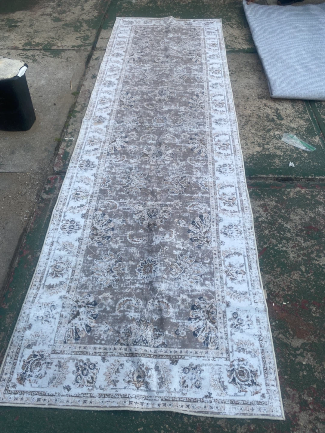 Runner Rug - Distressed Floral Pattern