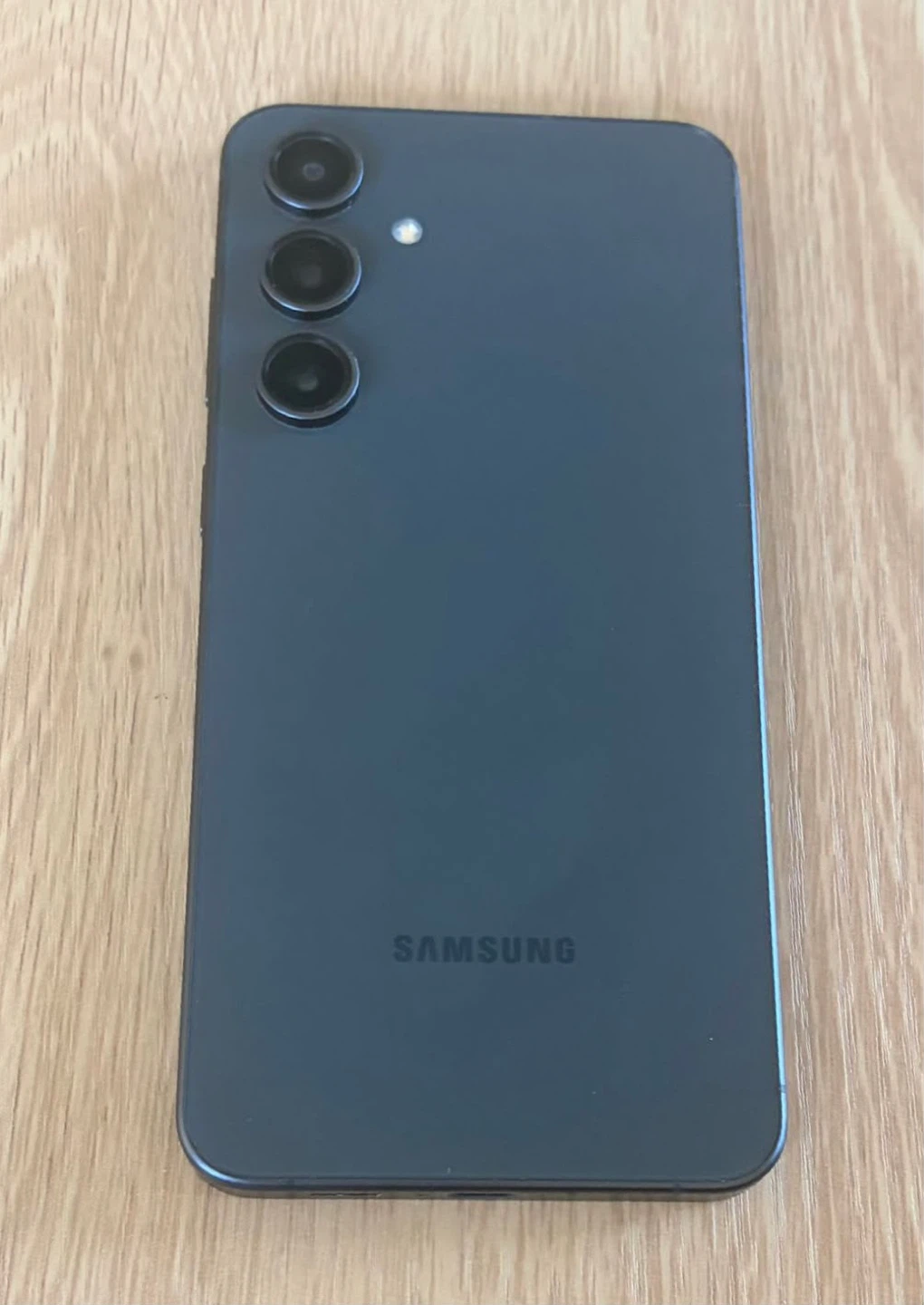 Samsung Galaxy S24 FE 5G – 128GB – Excellent Condition