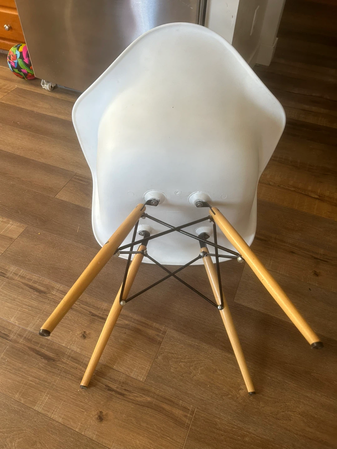 White Molded Plastic Accent Chair with Wood Legs - photo 4