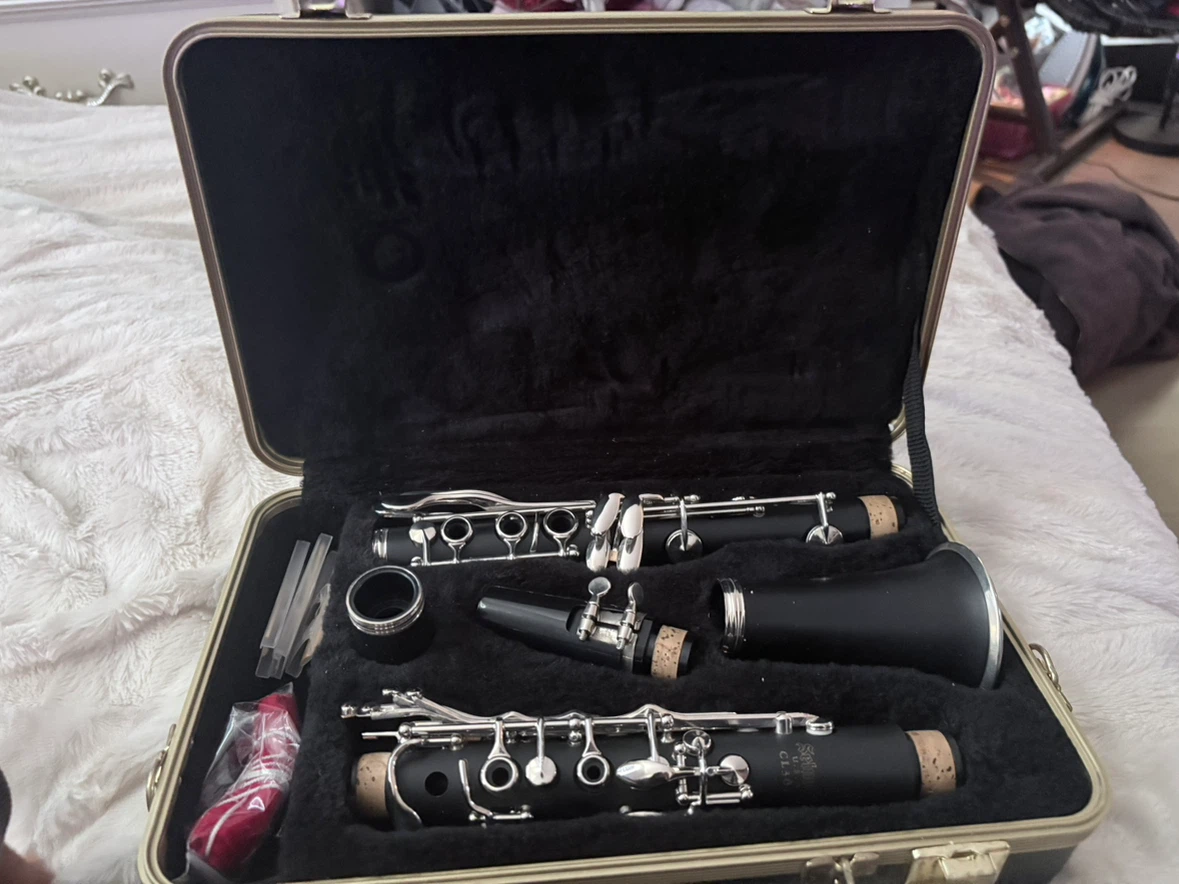 Selmer Clarinet with Case and Reeds - photo 3