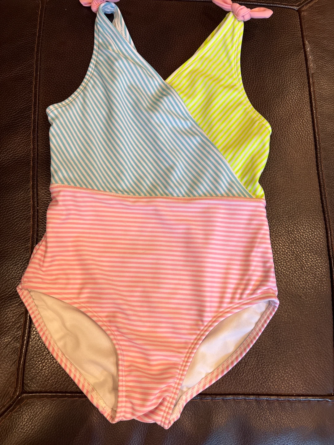 Cat & Jack Girls Swimsuit M (7/8) Striped One-Piece