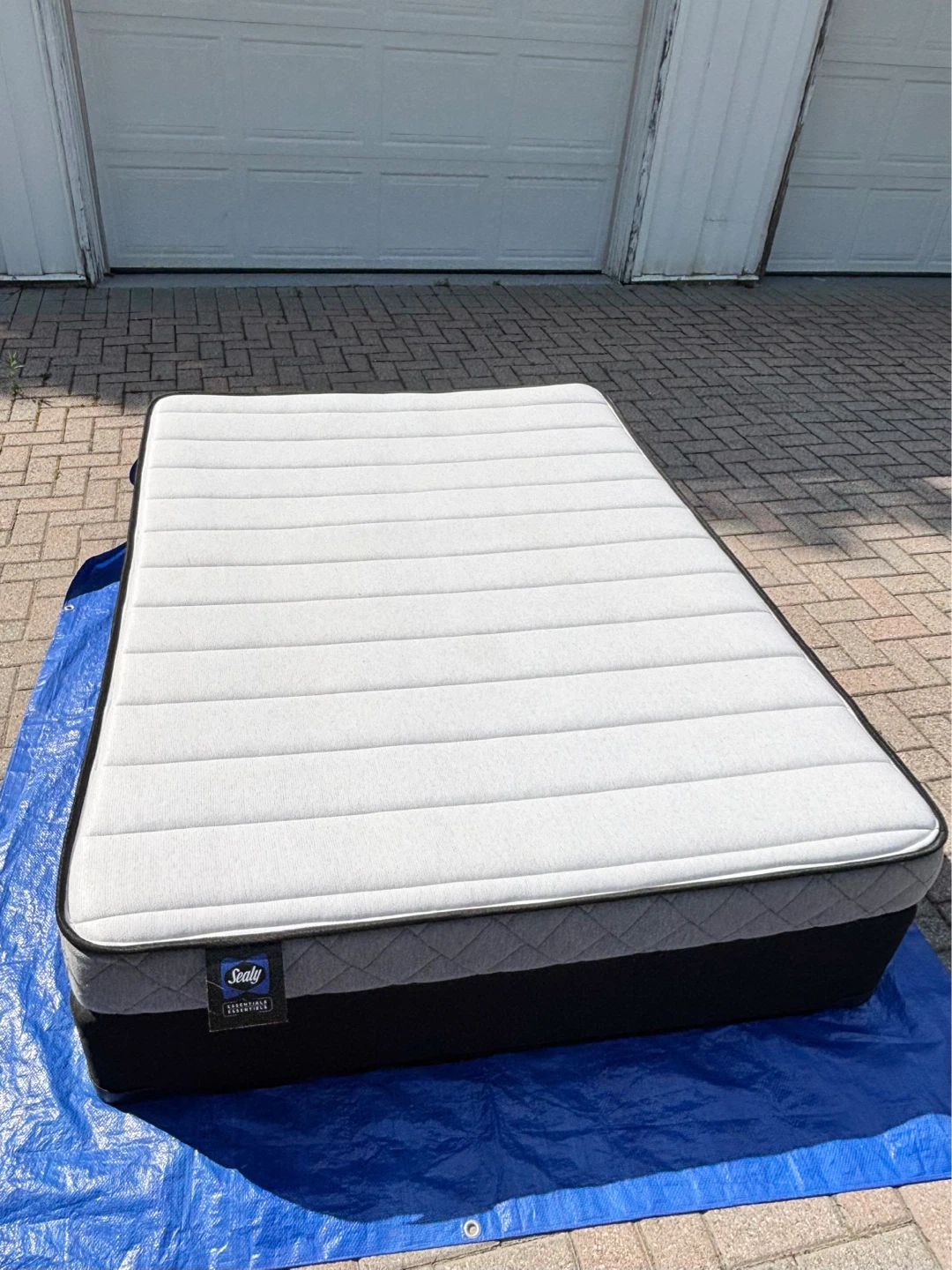 Sealy Mattress , Boxspring and bed skirt protector - photo 4