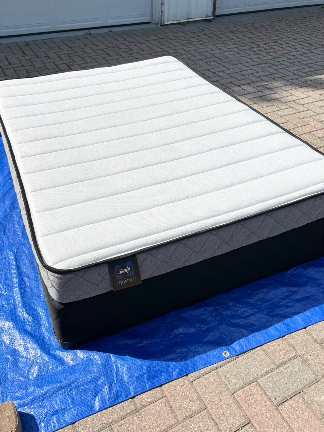 Sealy Mattress , Boxspring and bed skirt protector - photo 3