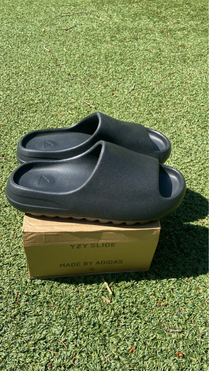 URGENTLY NEED GONE! Size 12 & 10 Adidas Yeezy Slide Black
