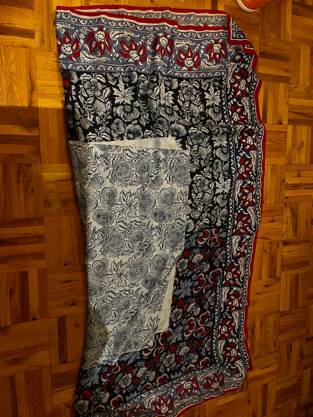 Soft Patterned Scarf 40”X40” - photo 2