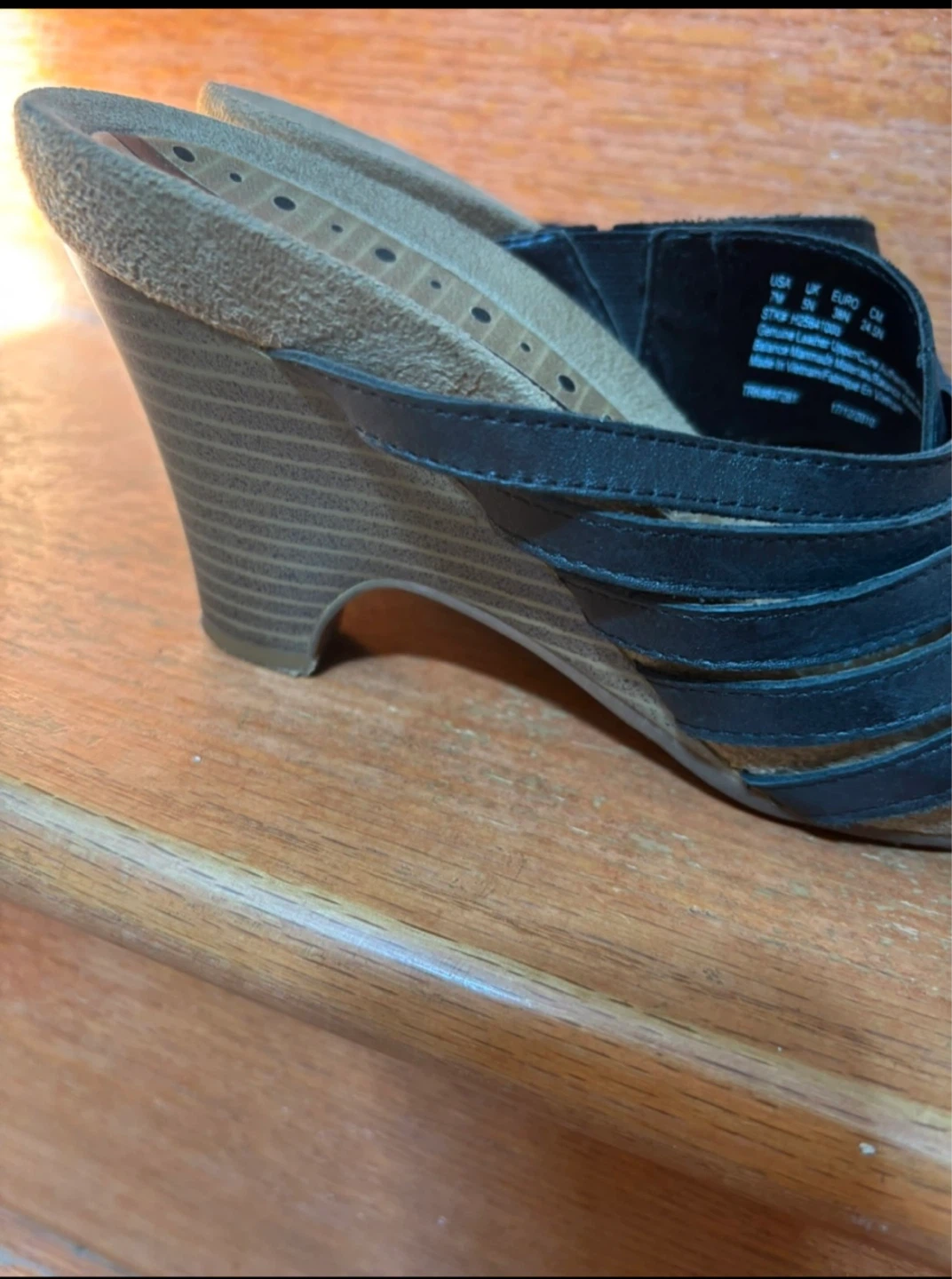 Hush Puppies Black Wedge Sandals - photo 2