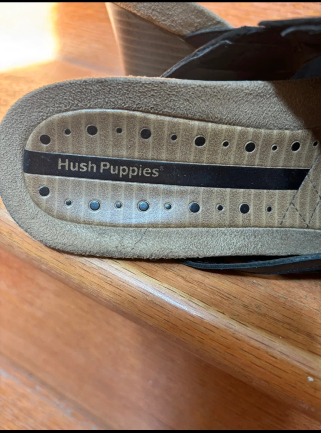 Hush Puppies Black Wedge Sandals - photo 3