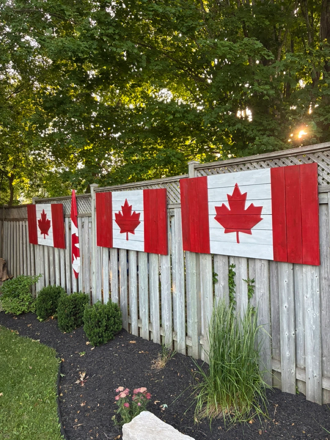 Canadian Flag Wooden Decor Set
