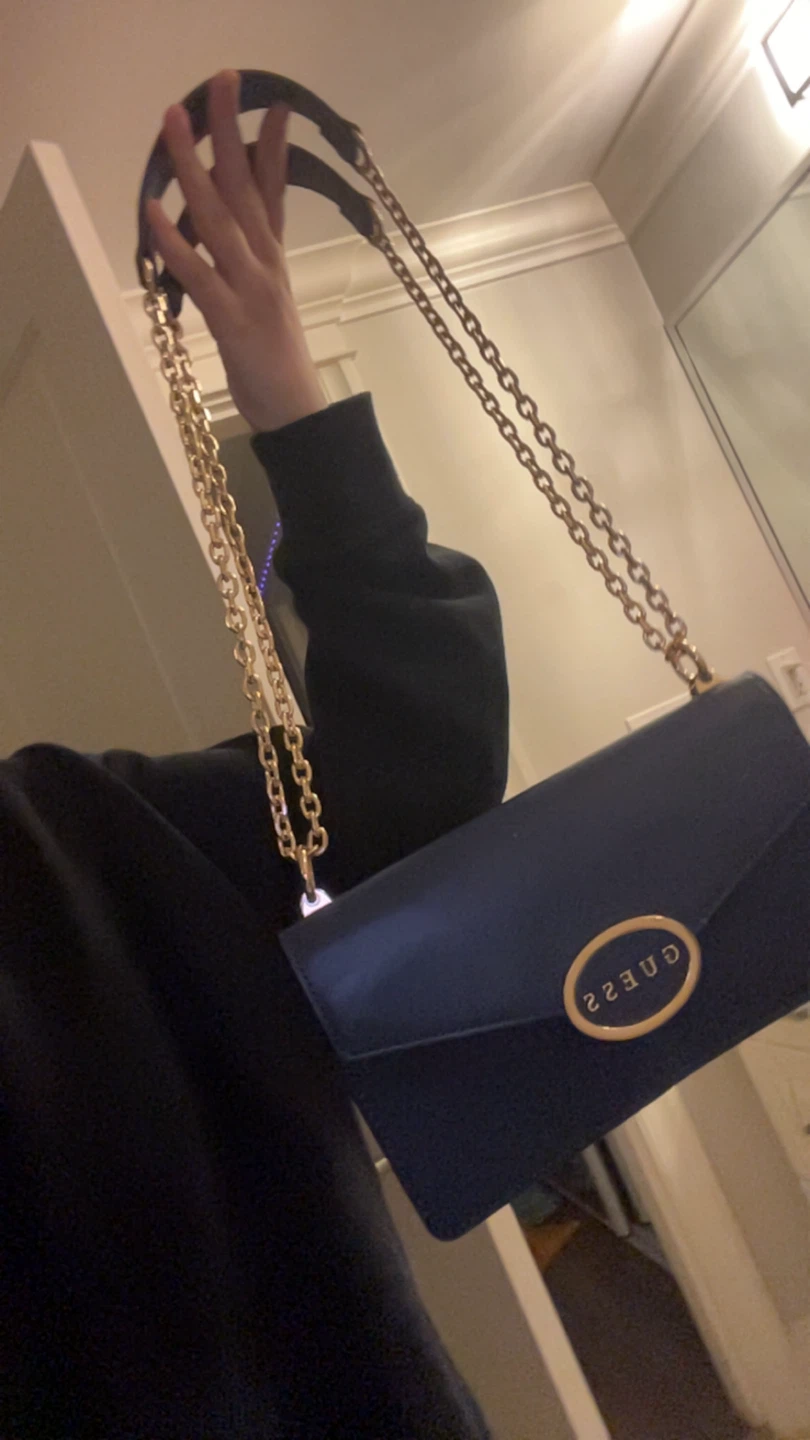 Guess Shoulder Bag