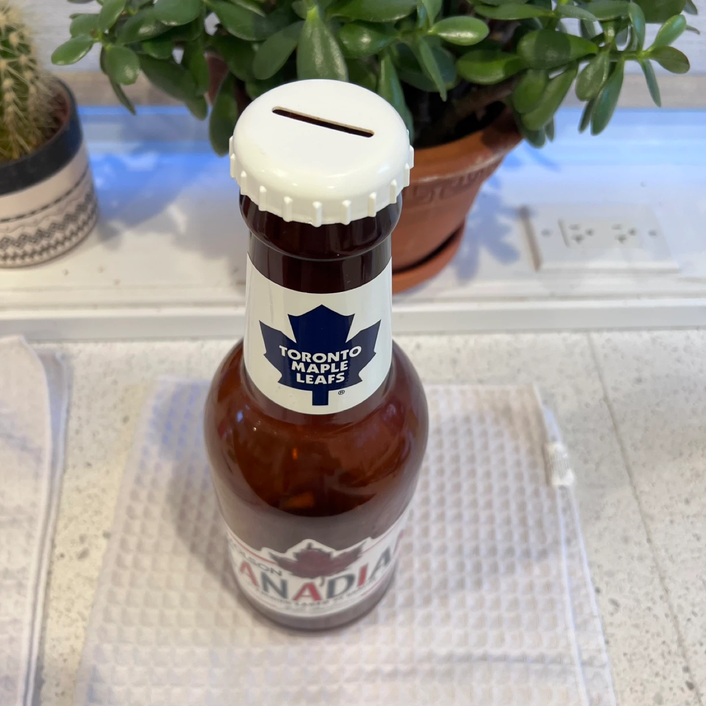 Molson Canadian Toronto Maple Leafs Beer Bottle Piggy Bank - photo 2
