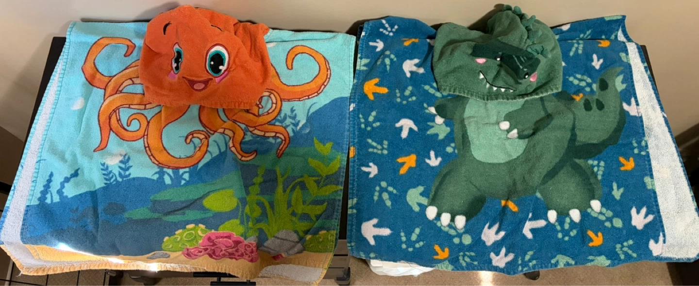 Kids Hooded Towels - Octopus, Dinosaur, Shark Designs - photo 2