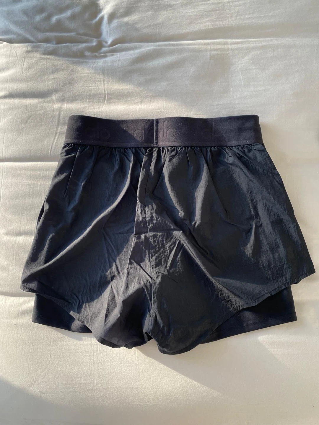 Alo Yoga Black Athletic Shorts Size Medium - photo 2