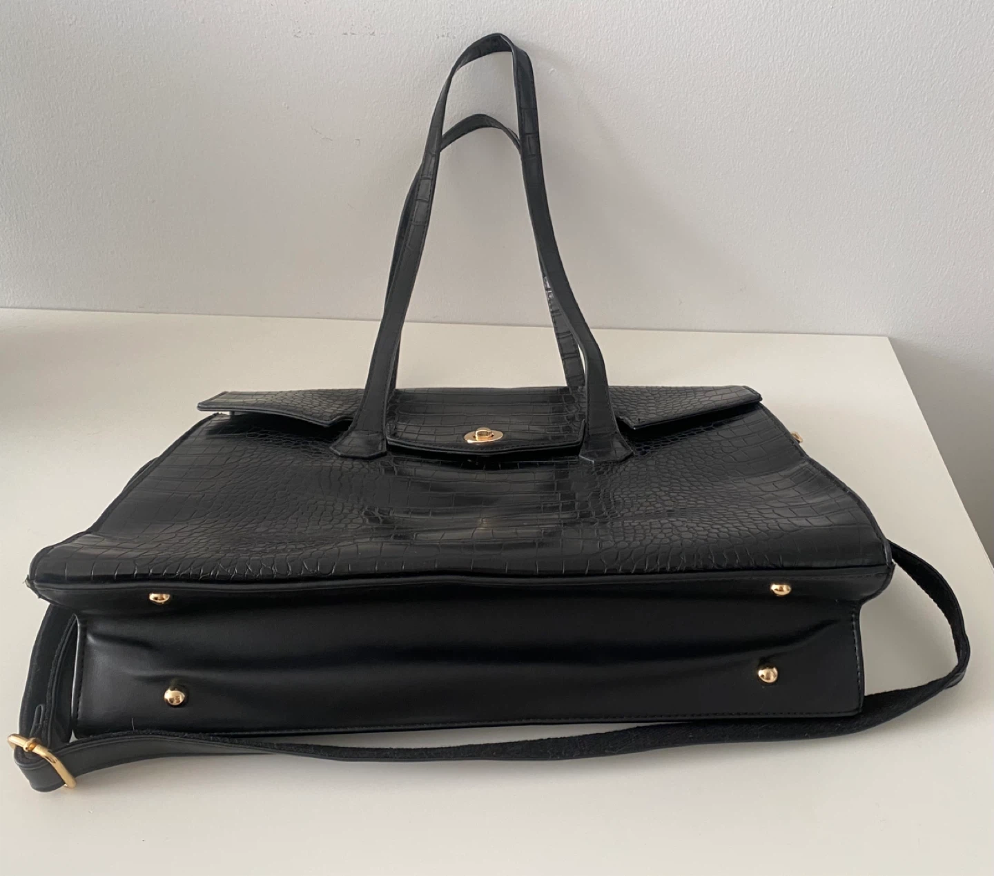 Black Croc-Embossed Tote Bag with Shoulder Strap - photo 5