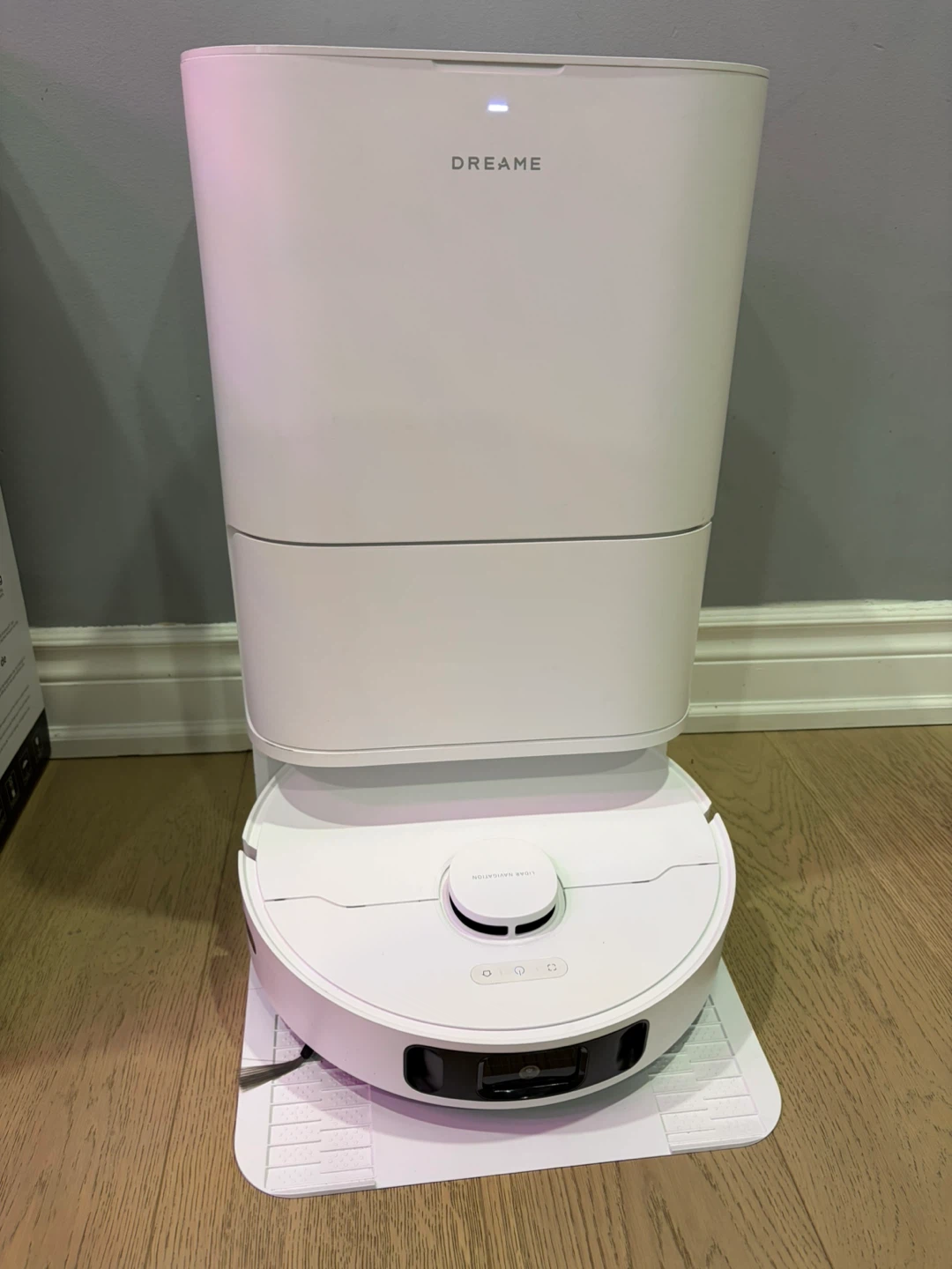 Dreame E30 Ultra Robot Vacuum & Mop – Like New - photo 2