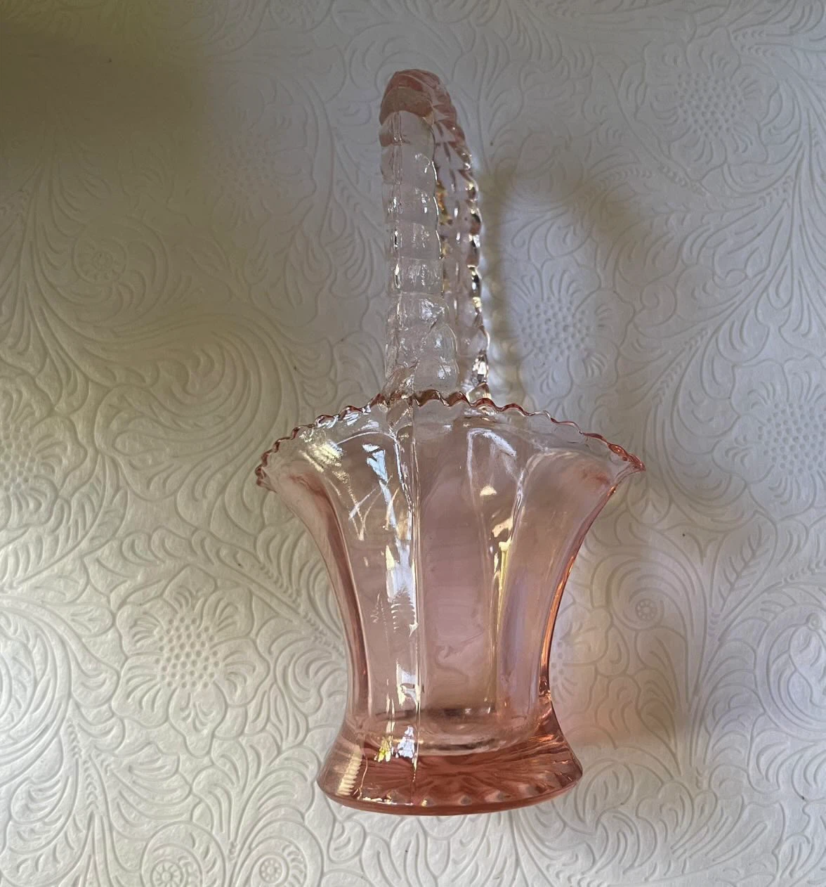 Cute Vintage Pink Pressed Glass Basket Vase Twisted Handle 6.5” - photo 2