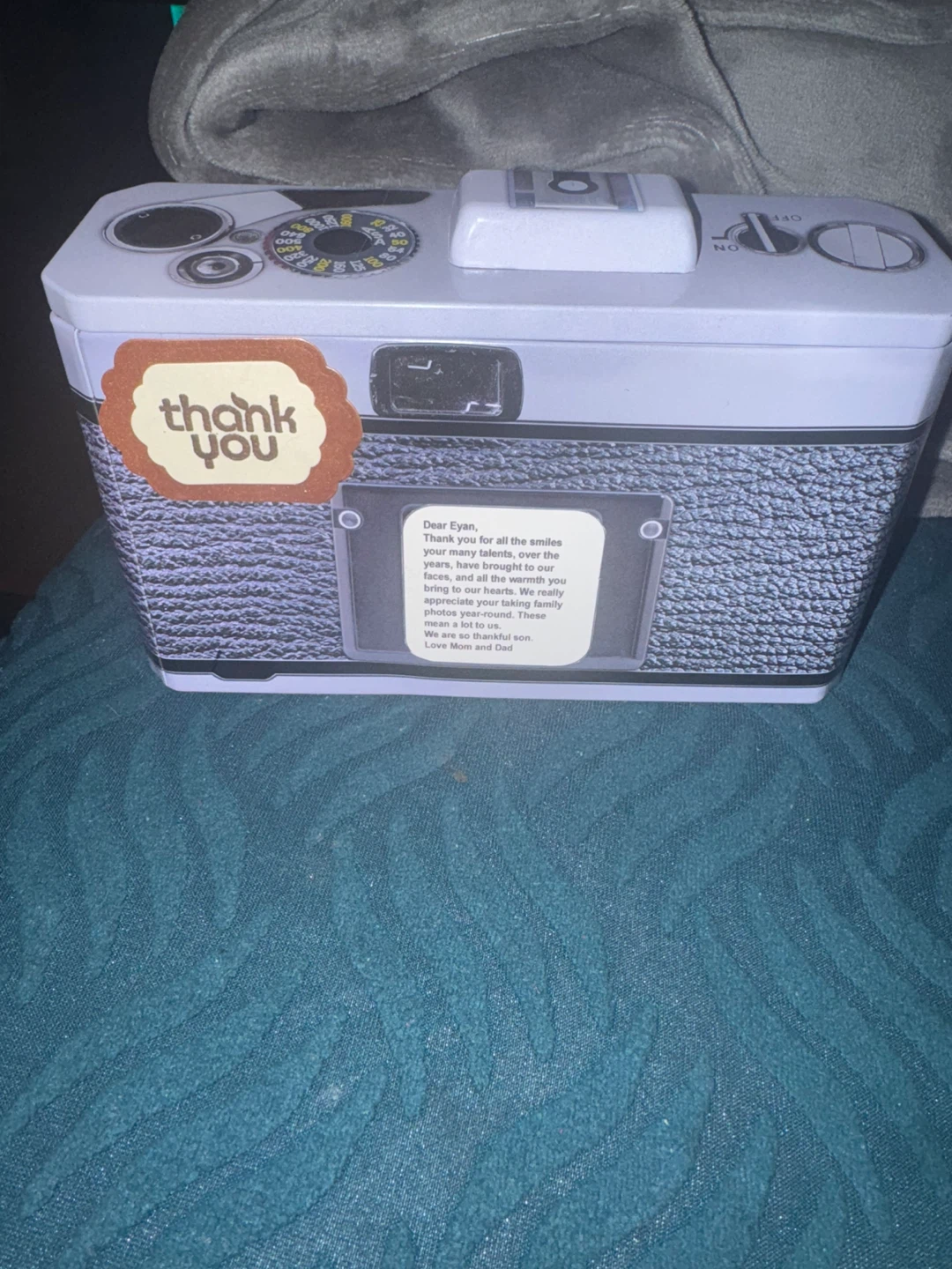 Camera Shaped Tin Box - photo 3