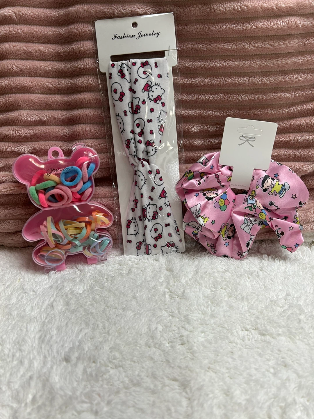 Hello Kitty Headband & Hair Accessories Set for your little girl