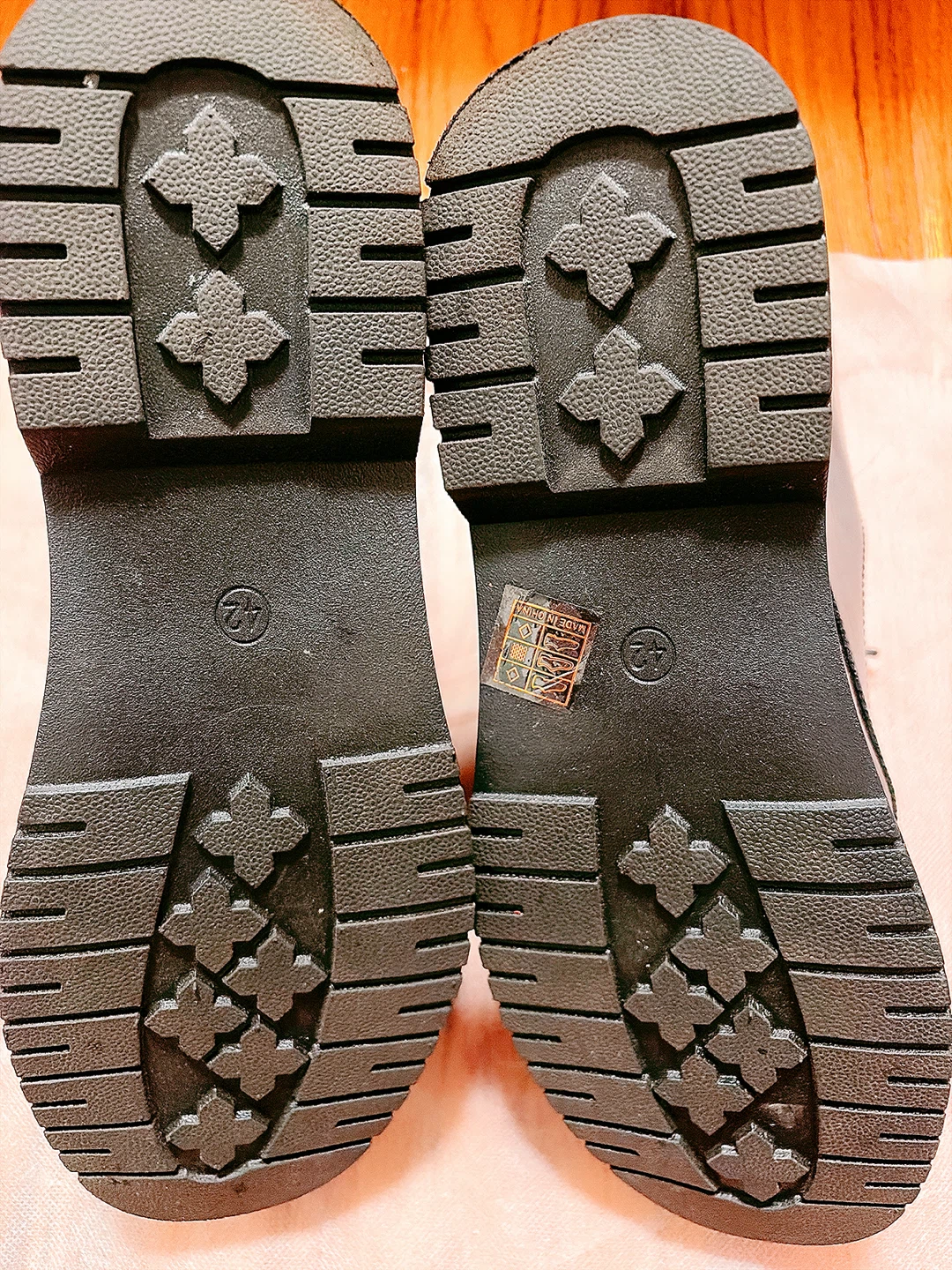 Black Patent Combat Boots Size 42 - photo 4